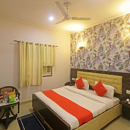 Airport Samara Inn New Delhi Extérieur photo