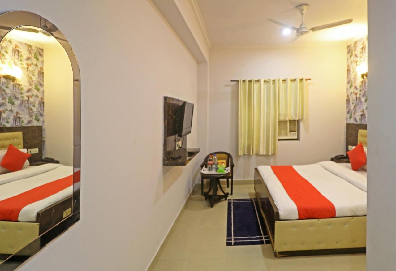 Airport Samara Inn New Delhi Extérieur photo