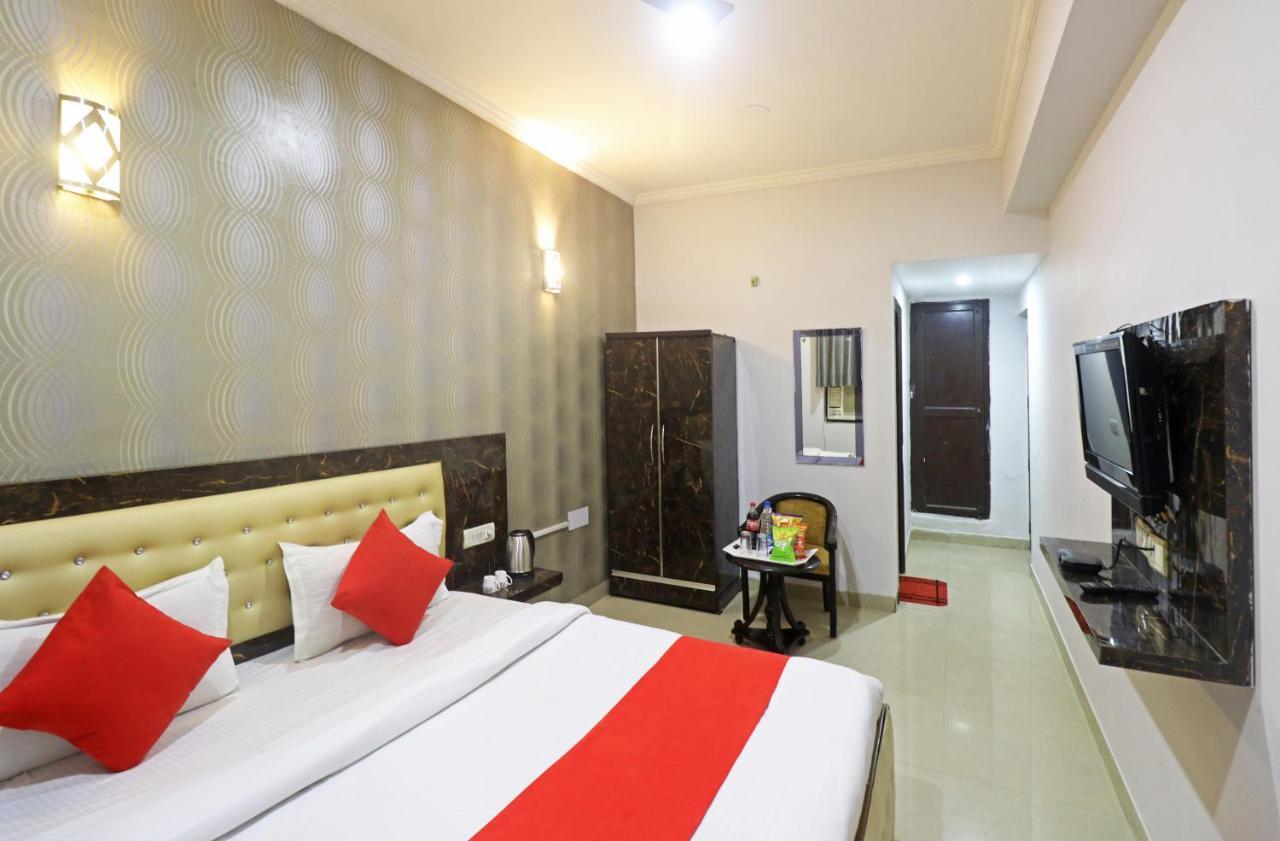 Airport Samara Inn New Delhi Extérieur photo