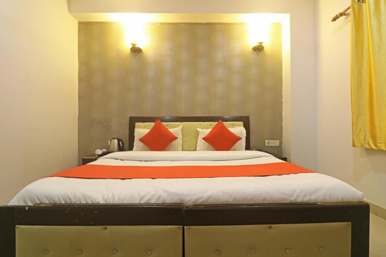 Airport Samara Inn New Delhi Extérieur photo