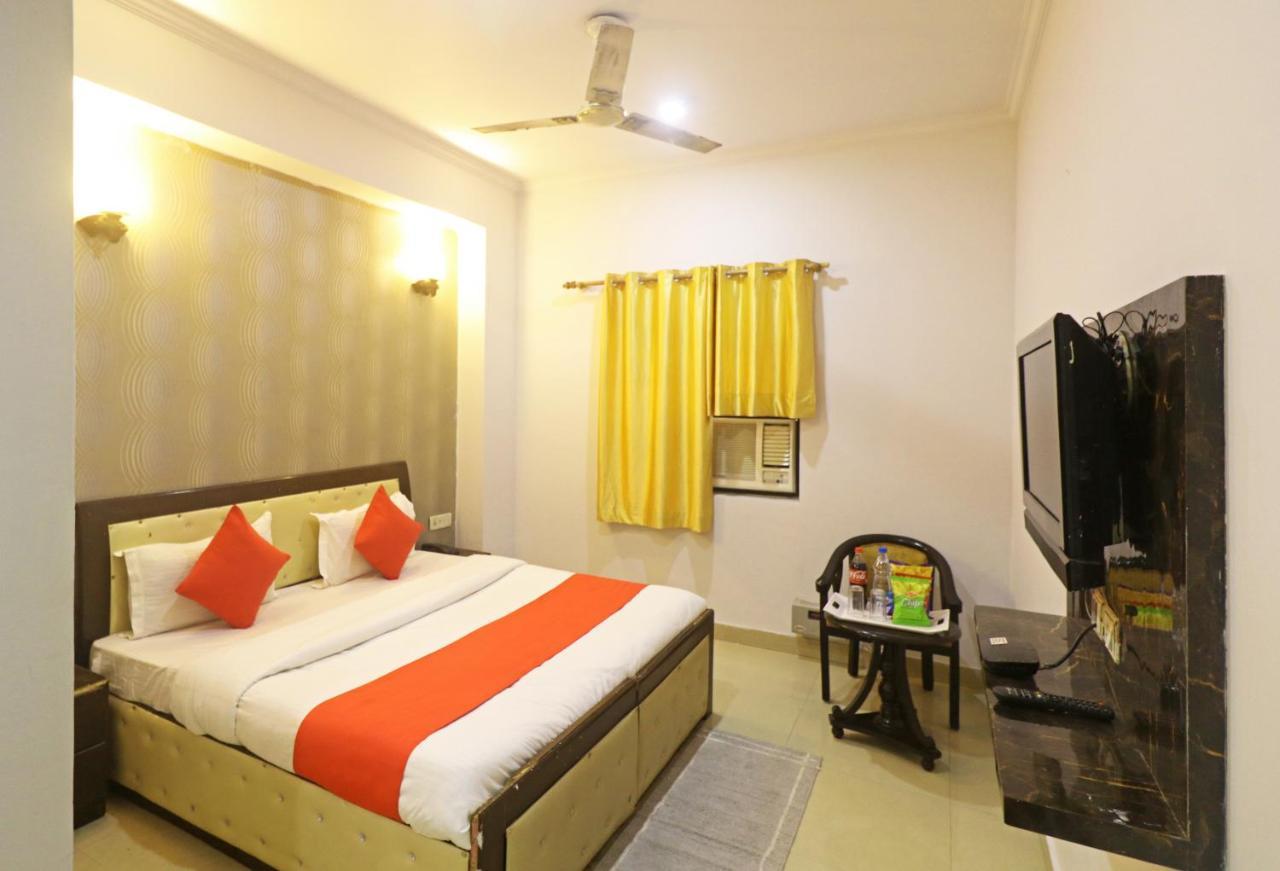 Airport Samara Inn New Delhi Extérieur photo