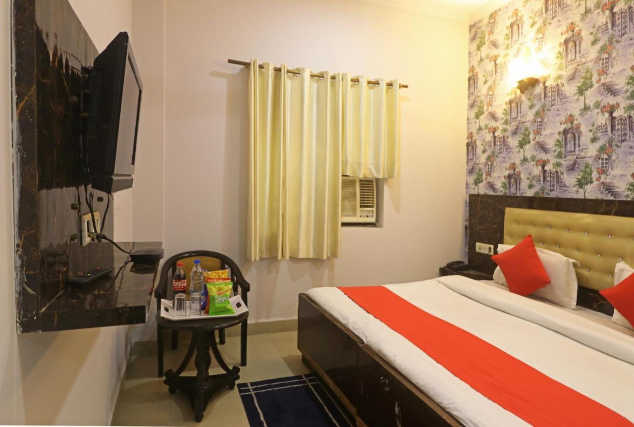 Airport Samara Inn New Delhi Extérieur photo