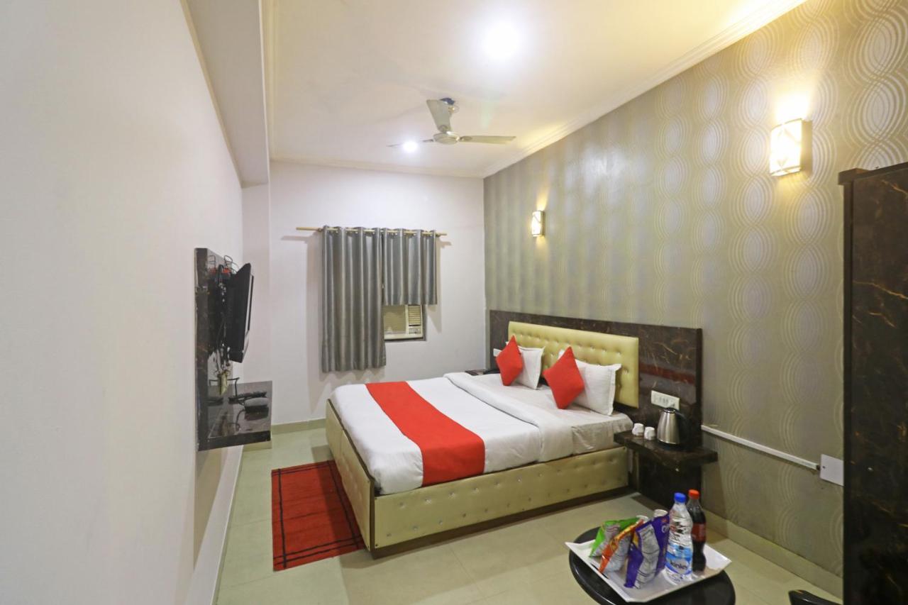 Airport Samara Inn New Delhi Extérieur photo