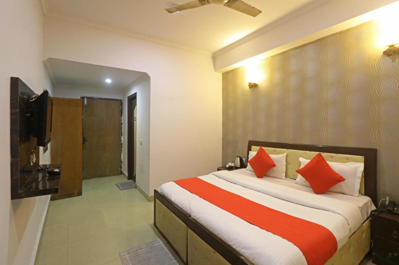 Airport Samara Inn New Delhi Extérieur photo