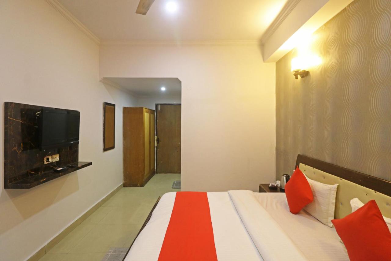 Airport Samara Inn New Delhi Extérieur photo