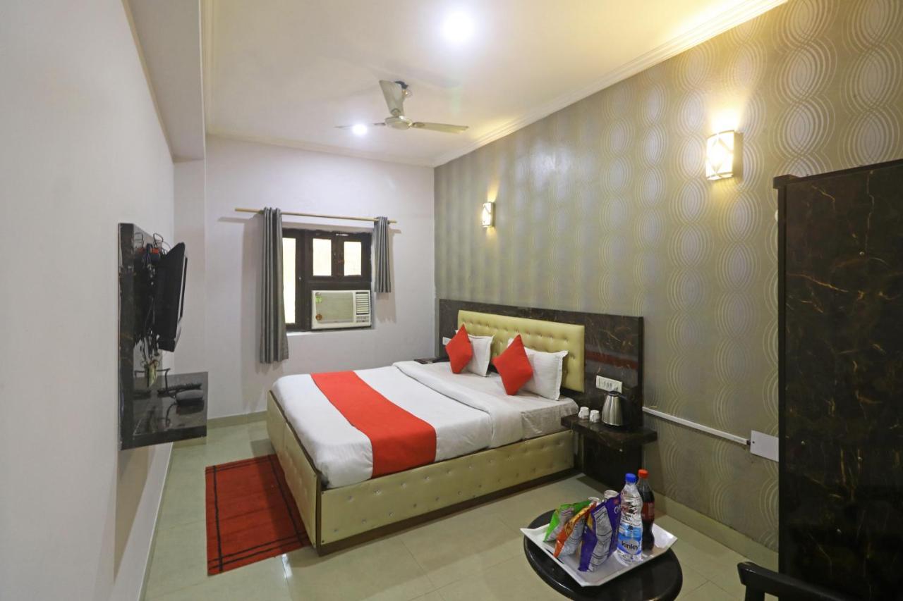 Airport Samara Inn New Delhi Extérieur photo