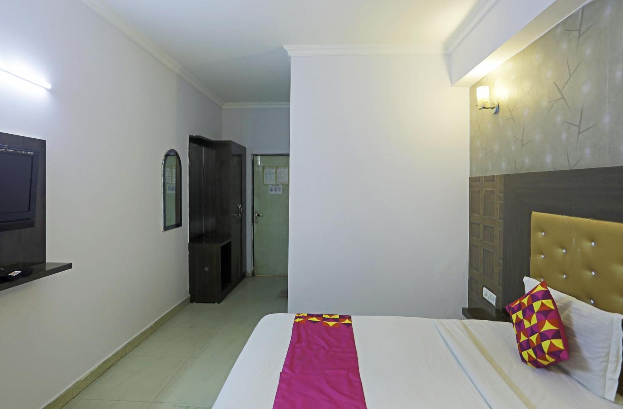 Airport Samara Inn New Delhi Extérieur photo